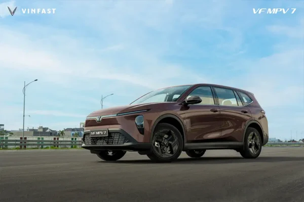 Ngoại thất MPV7